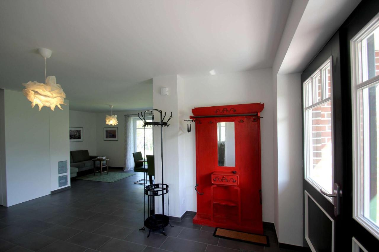Wassernahes Ferienhaus Mit Meerblick Und Schwimmbadnutzung In Sellin - Ferienhaus Rohrweihe Gager Exterior foto